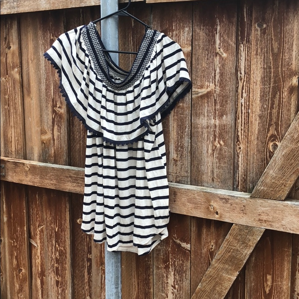 NWT 2X off the shoulder top.